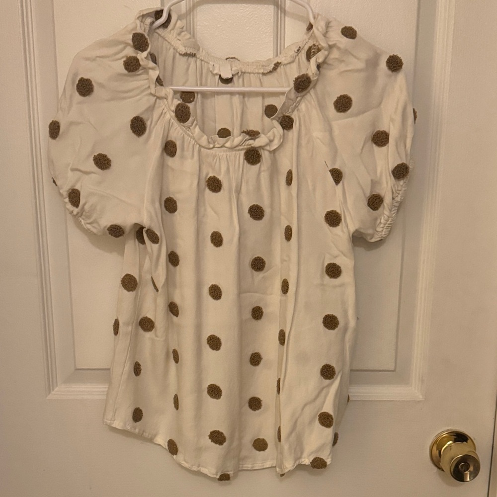 Mine
 Swiss Dot Puff Sleeve Top